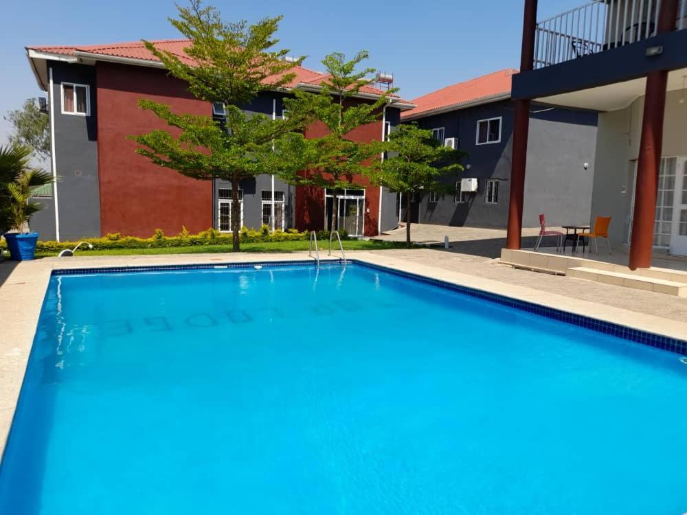 Top Lodge In Blantyre Bagian luar foto