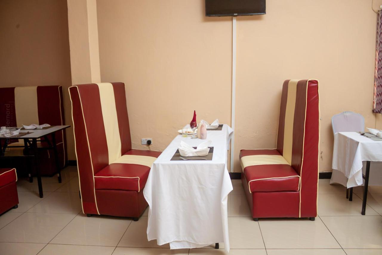 Top Lodge In Blantyre Bagian luar foto