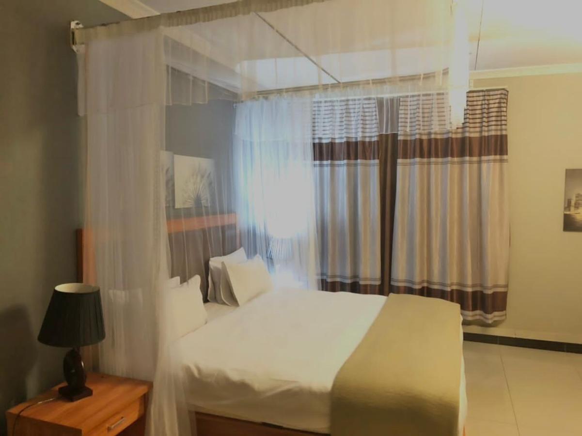 Top Lodge In Blantyre Bagian luar foto