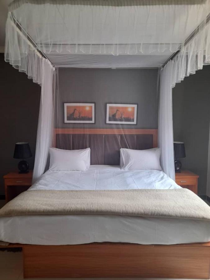 Top Lodge In Blantyre Bagian luar foto