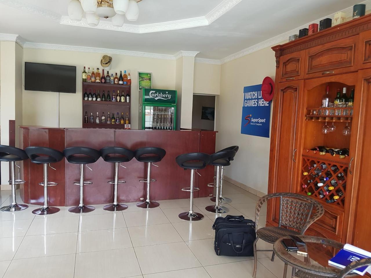 Top Lodge In Blantyre Bagian luar foto